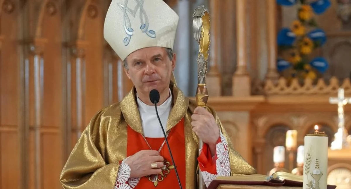 Bp Tadeusz Bronakowski wzywa: "Spotkajmy się, aby modlić się o trzeźwość narodową"