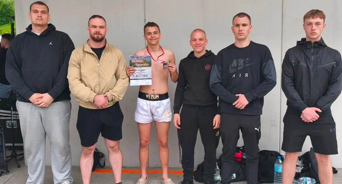 Młodzi wojownicy z ArniGym Łomża podbijają Sochaczew! Dwa srebrne medale na ALMMA