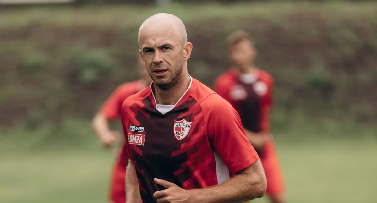 Piłka nożna, Łomża Wenger Niech przemówią czyny słowa - zdjęcie, fotografia