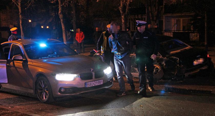 Rozbite audi! Szaleńczy pościg za pijanym kierowcą ulicami Łomży [FOTO]
