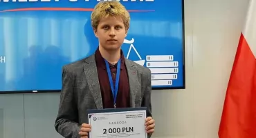 Ósmoklasista z Łomży zawstydził maturzystów. Wiktor ma już 6 indeksów na prawo!