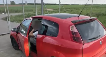 Kurier odpowie za przewóz nielegalnych imigrantów. Zarzuty dla Artema I.
