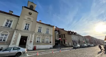 Miasto sprzedaje dwie nieruchomości. Jeden z przetargów nie dla wszystkich