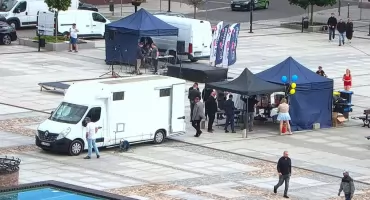  [TRANSMISJA LIVE] Mentzen dziś na Starym Rynku. Szykuje się gorące popołudnie w Łomży