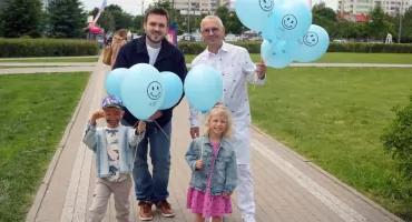 Uśmiechnij się w Dzień Dziecka! Radni ŁKS z akcją dla najmłodszych [FOTO]