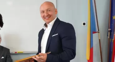 Wojownicy jak tancerze. Ciąg dalszy sprawy włamania do klubu. Radny zaoferował pomoc