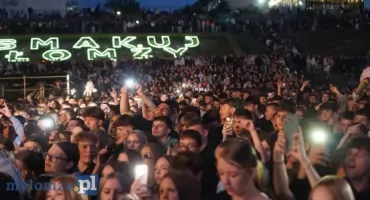 Dni Łomży 2026. Pierwszy dzień w rytmach hip-hopu. Tysiące ludzi pod sceną [VIDEO i FOTO]