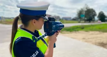 Ciężka noga, lżejszy portfel. Dwoje kierowców bez prawa jazdy
