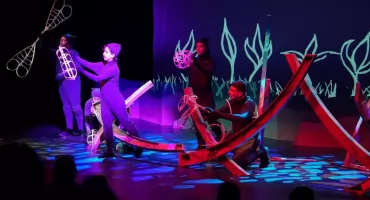 Magia nowojorskiego teatru w Łomży. Niezwykły spektakl „PACKRAT” na festiwalu WALIZKA [VIDEO i FOTO]