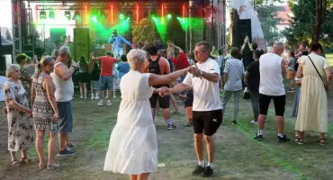 Zapach golonki, sekretny podpiwek i ogień do nieba. Tak świętowała Wizna [FOTO]